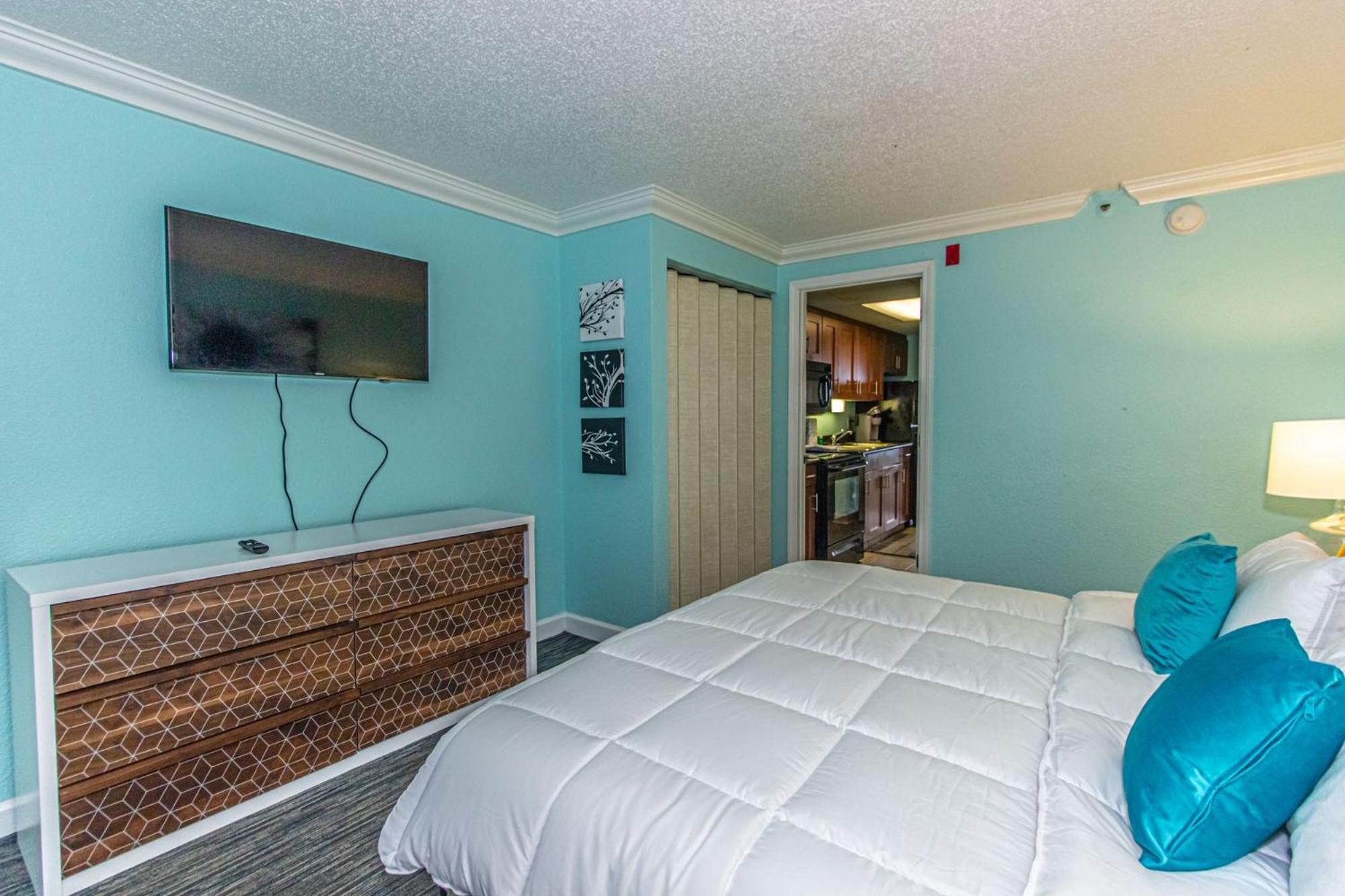 Holiday home Oceanfront 1bedroom Sleeps 6 Holiday Pavilion Condominium Tower 311
