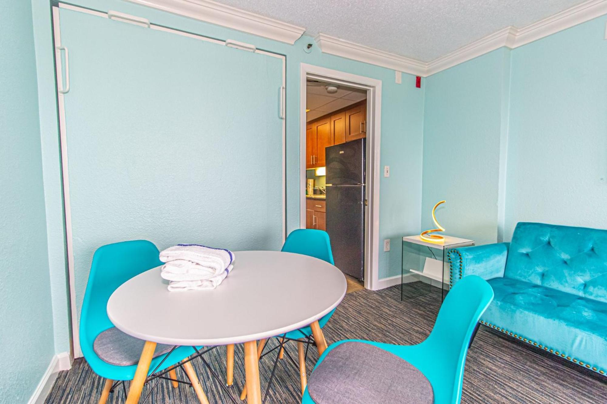 Oceanfront 1bedroom Sleeps 6 Holiday Pavilion Condominium Tower 311 Myrtle Beach