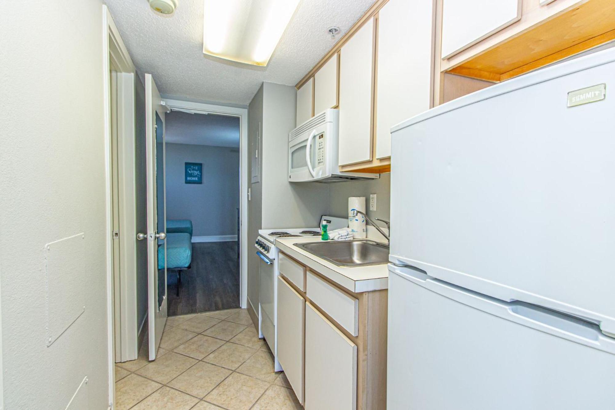 Holiday home Beautifully Decorated Direct Oceanfront 1 Bedroom 1 Ba Atlantica 1003 *