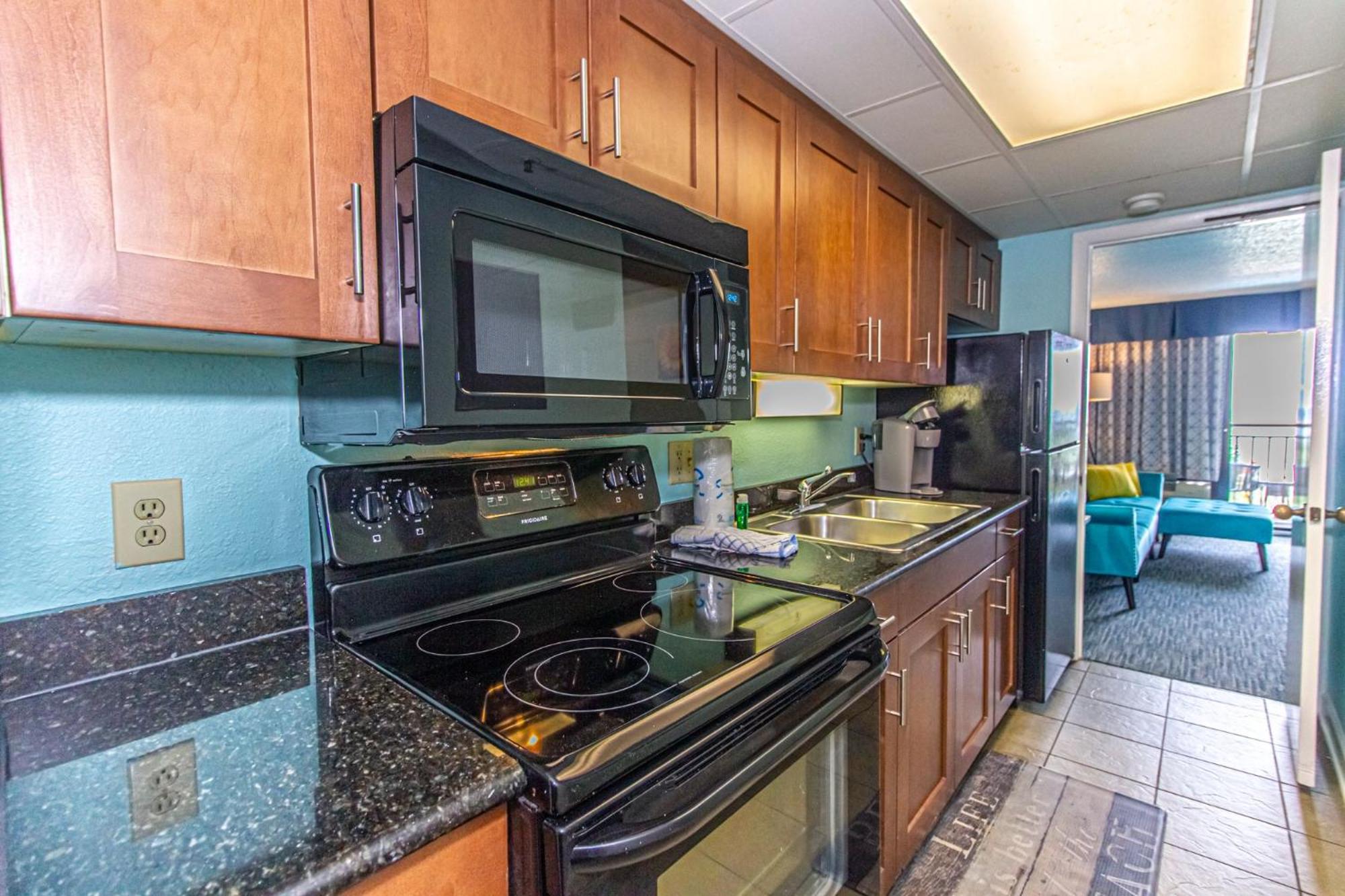 Oceanfront 1bedroom Sleeps 6 Holiday Pavilion Condominium Tower 311 Myrtle Beach