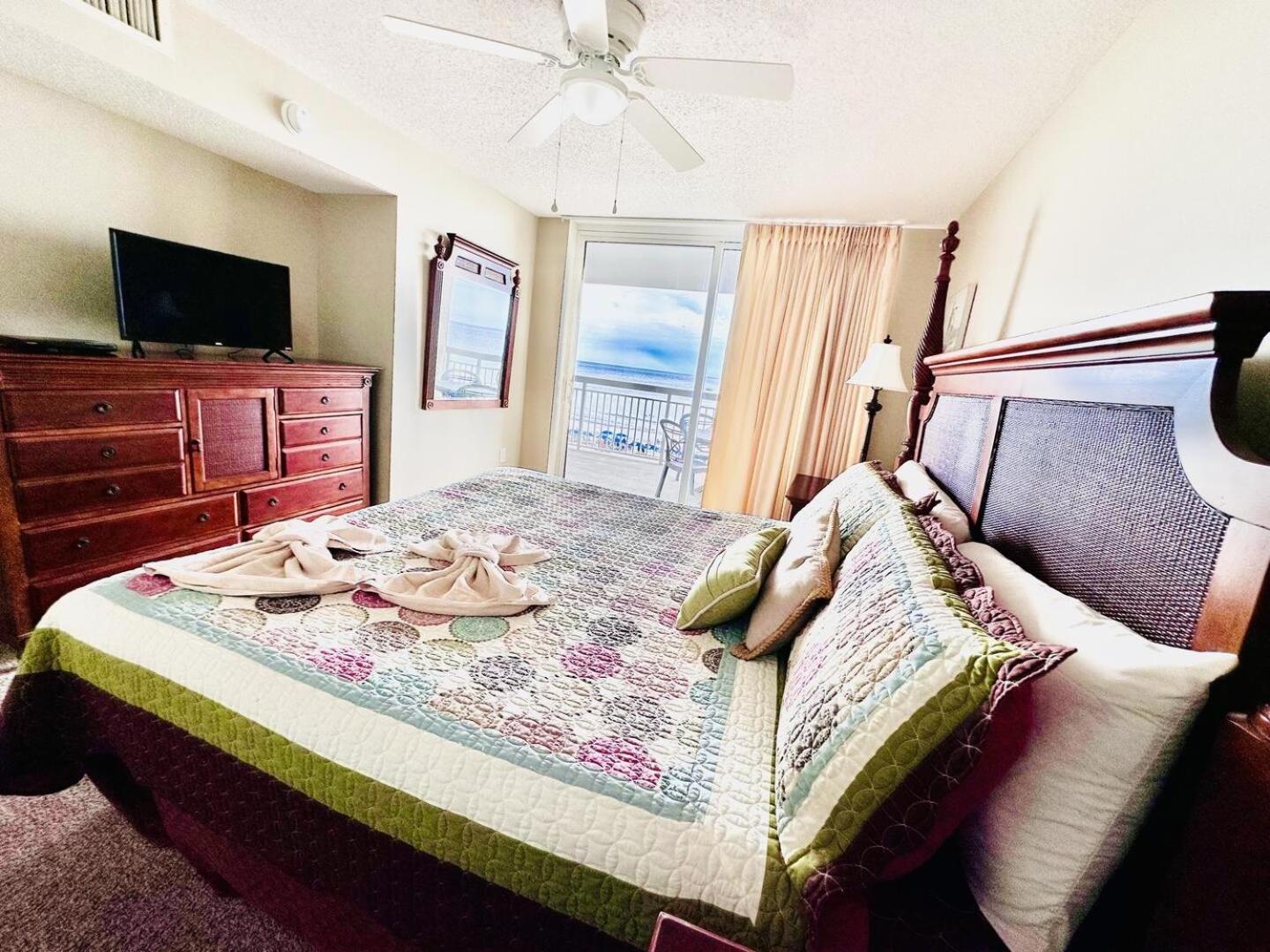 Apartment Crescent Shores S 311