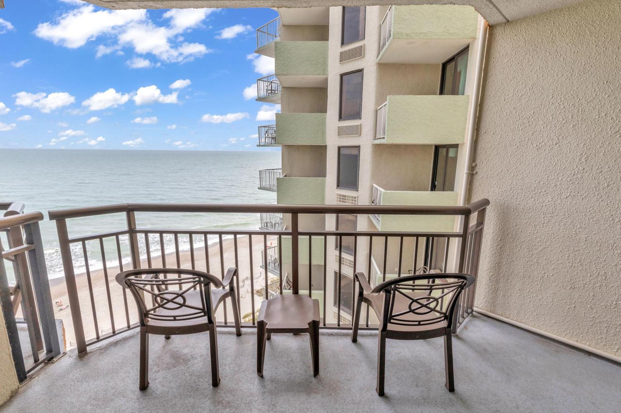 Ocean-front At Patricia Grand Apartment *
