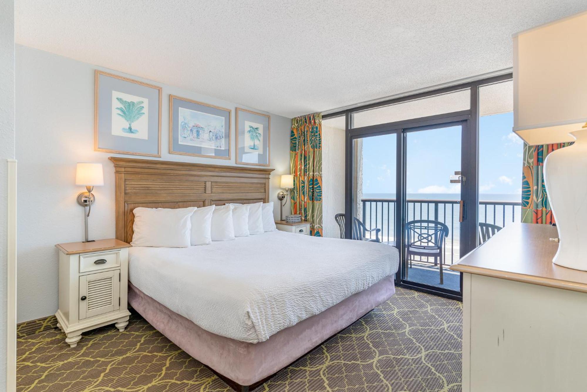 Aparthotel Compass Cove Resort, Unit 921, 3 Bedroom, 2 Bath, Direct Oceanfront Myrtle Beach