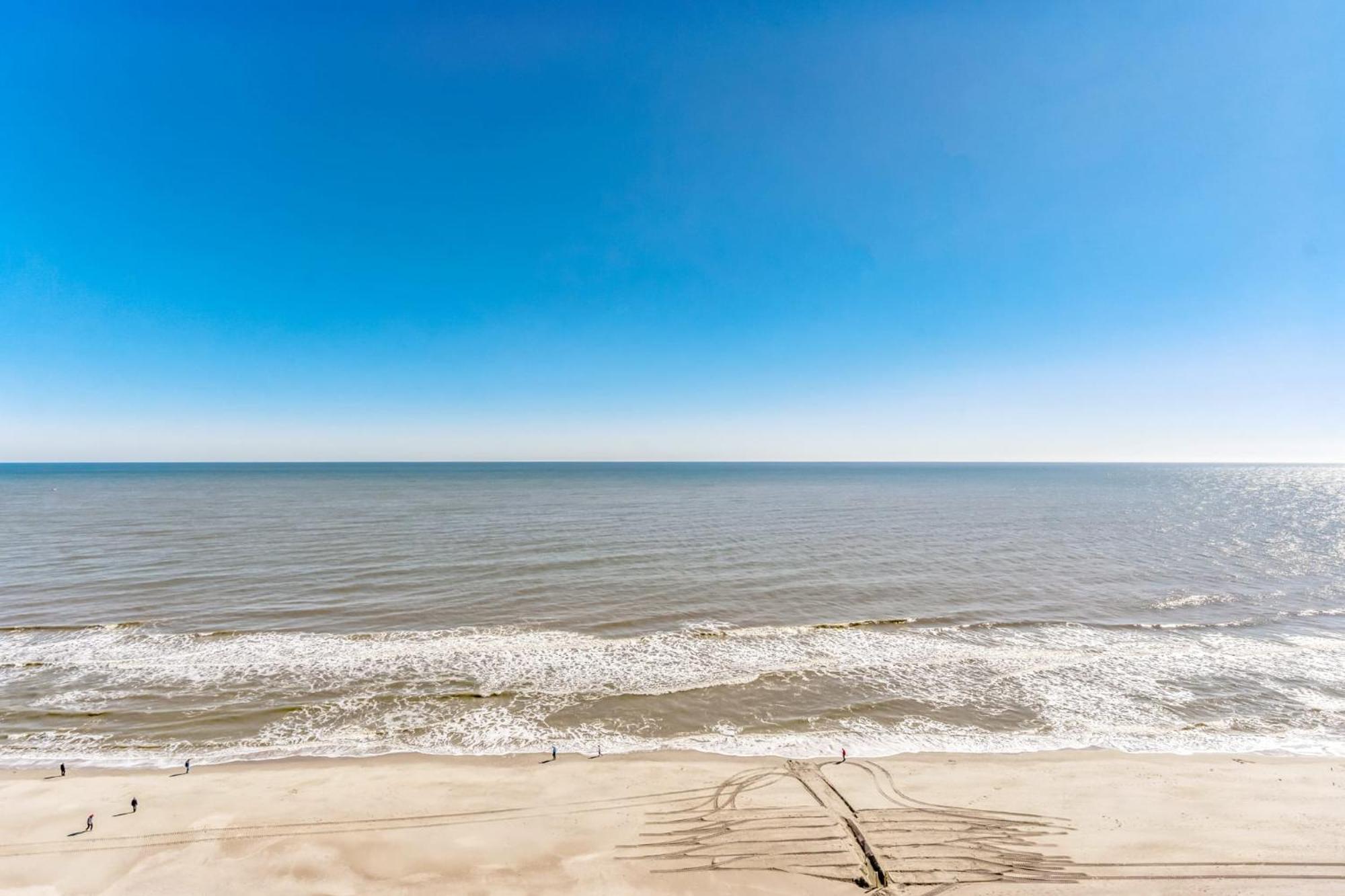 Holiday home Gorgeous Family Style Oceanfront At The Grand Atlantic Ocean *