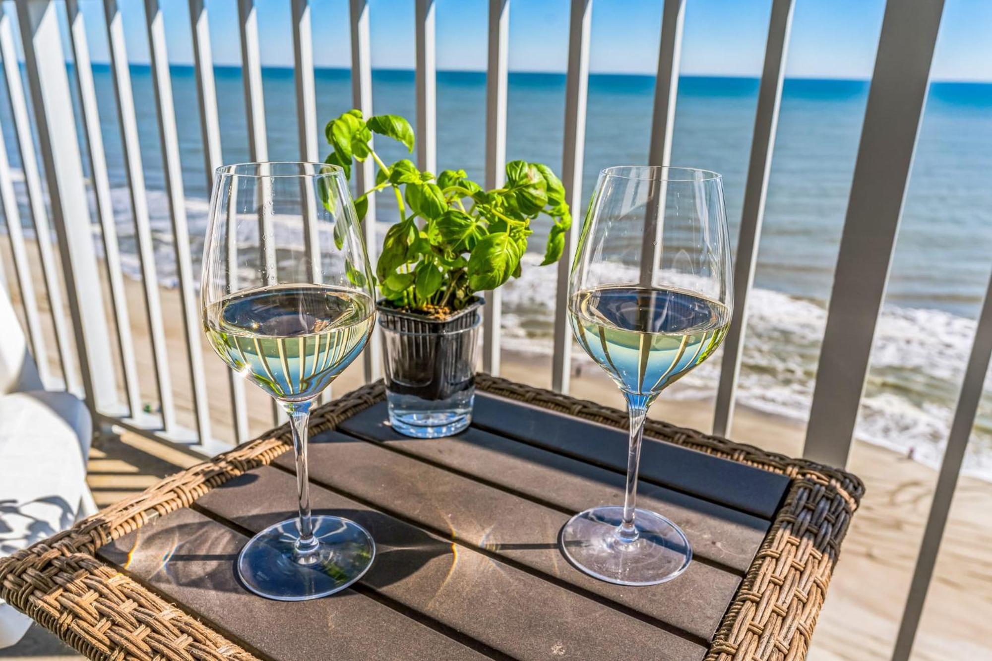 Gorgeous Family Style Oceanfront At The Grand Atlantic Ocean * Myrtle Beach