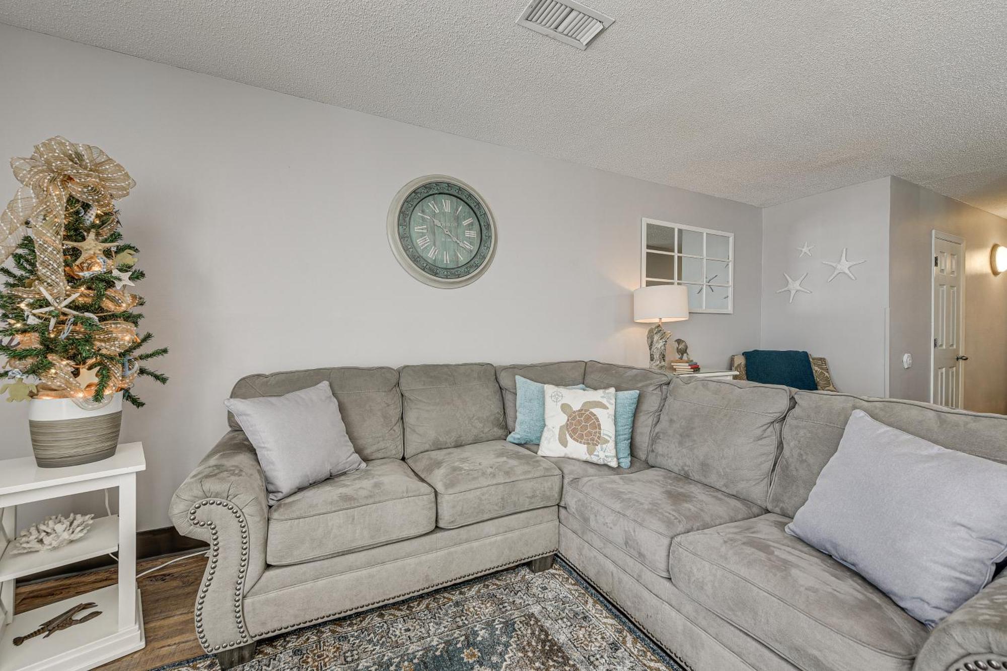 Myrtle Townhome Steps To Ocean Waves! *