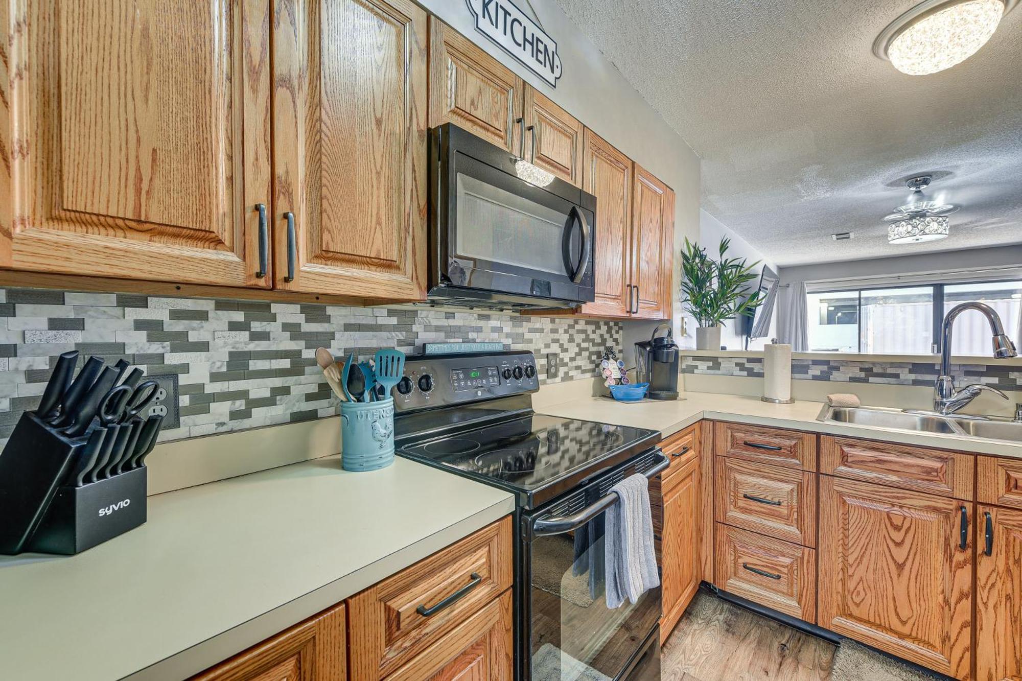 Myrtle Townhome Steps To Ocean Waves! Holiday home Myrtle Beach