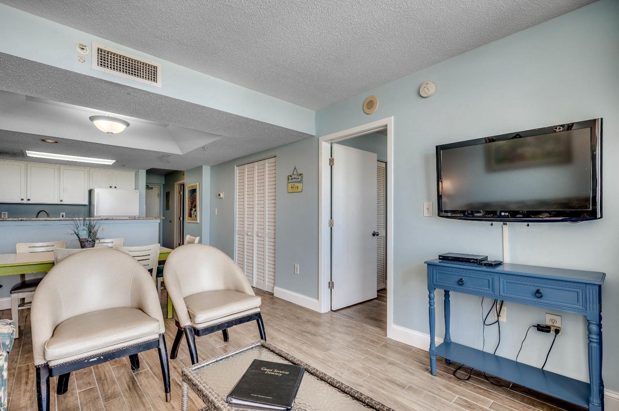 Oceanfront 2 Bedroom On Cam 2nd Floor *