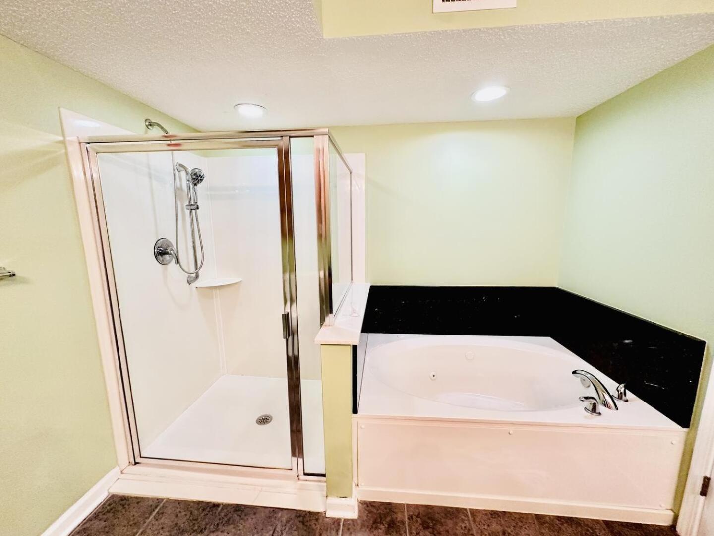 Crescent Shores N 1204 *