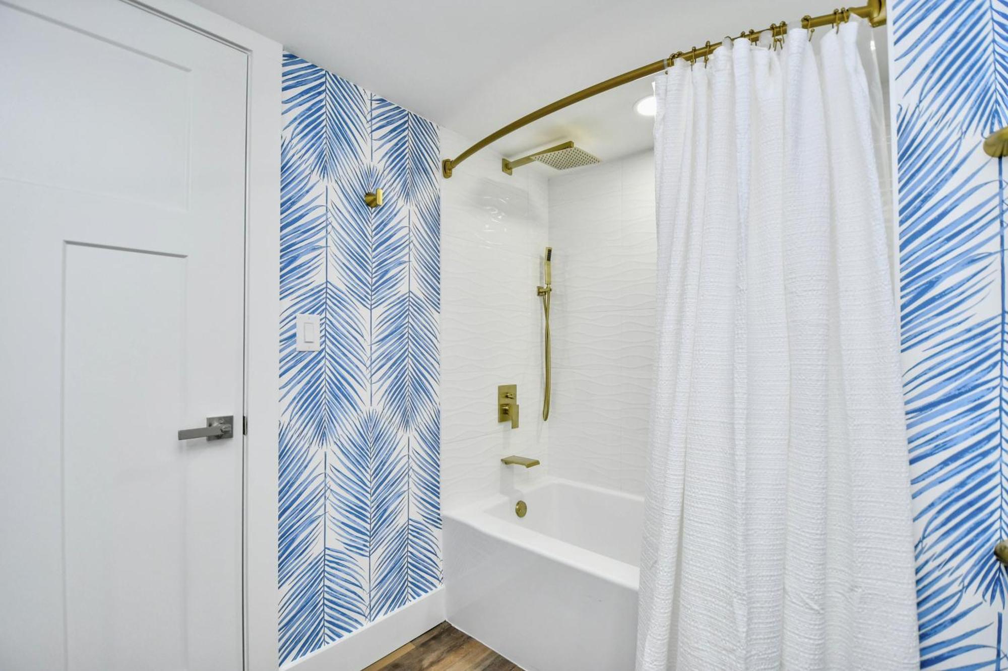Remodeled, Open Airy Condo, With Full Access , 1706 Brighton * Myrtle Beach