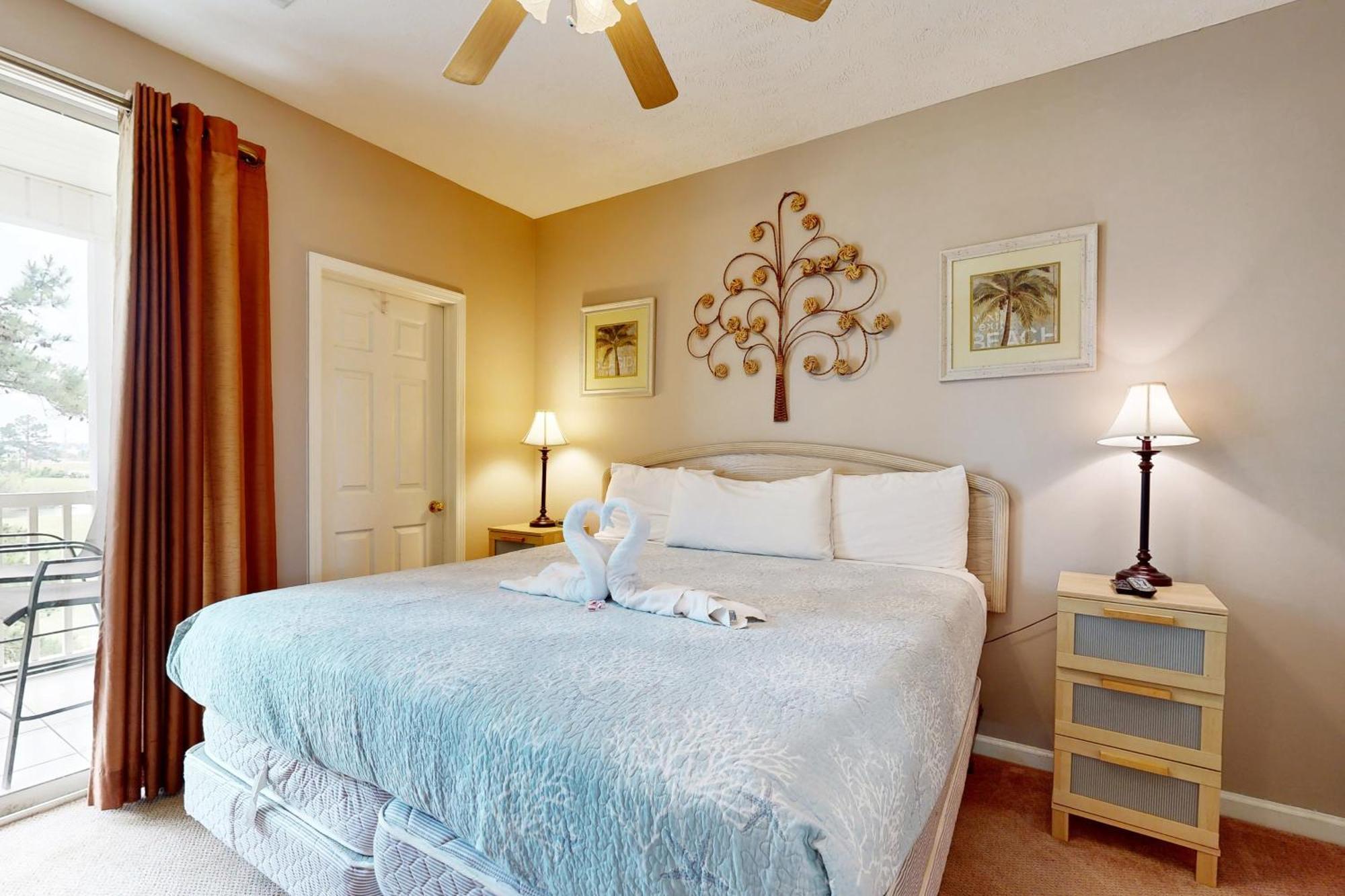 Apartment Golf Course Getaway *