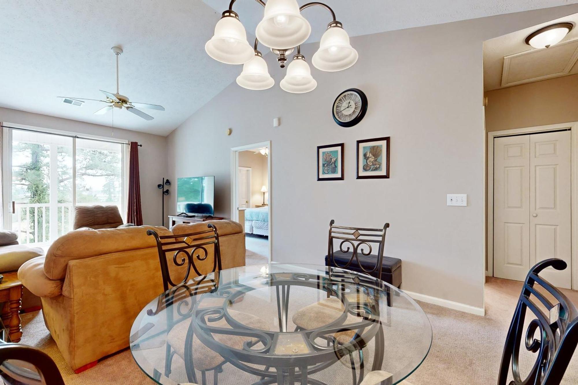 Apartment Golf Course Getaway
