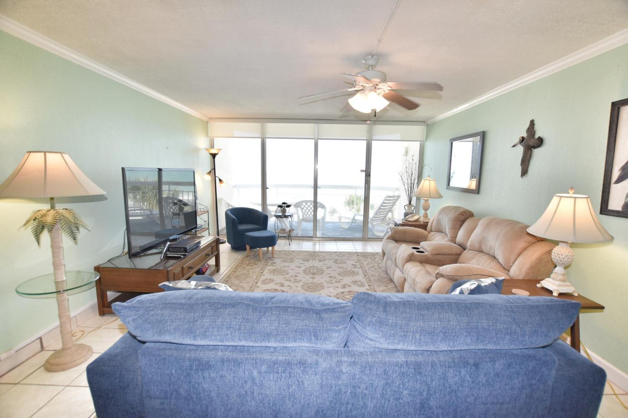 0303 Waters Edge Apartment