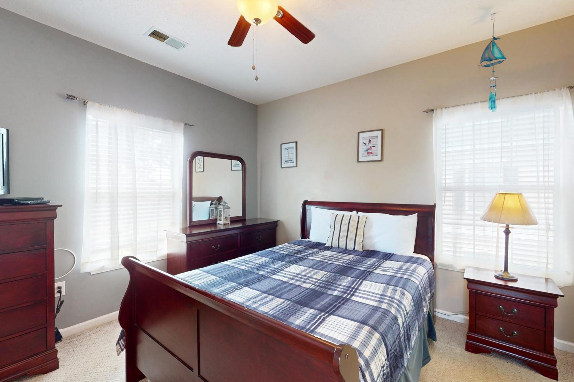 Cross Gate Unit 205 Apartment *