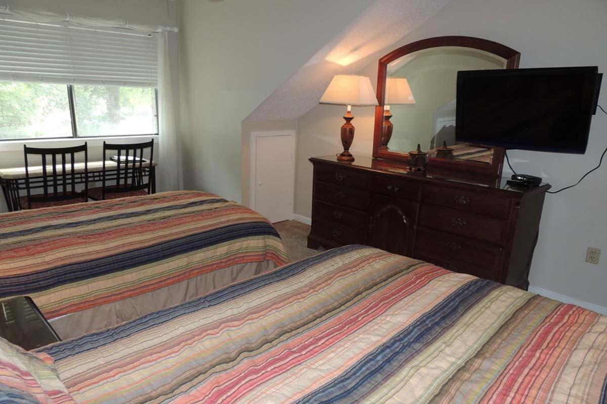 Walk To The Beach Cozy 2br Outdoor Pool! Myrtle Beach