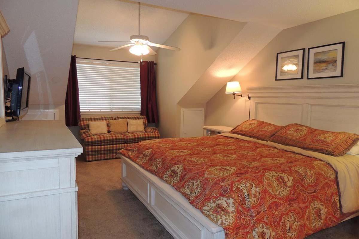 Walk To The Beach Cozy 2br Outdoor Pool! Holiday home *