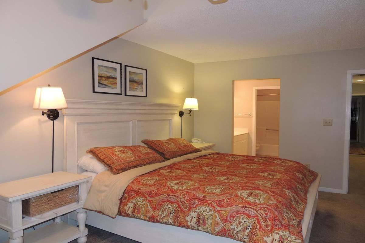 Holiday home Walk To The Beach Cozy 2br Outdoor Pool! *