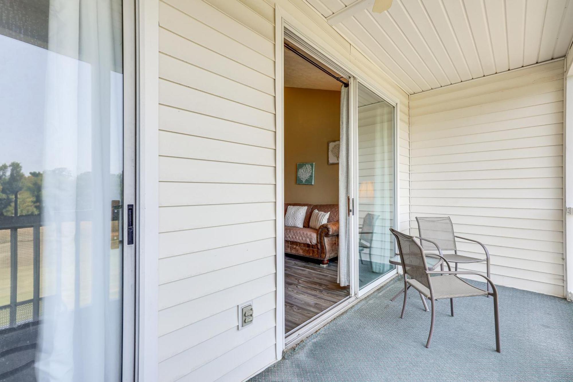 Bright Myrtle With Amenities! Apartment