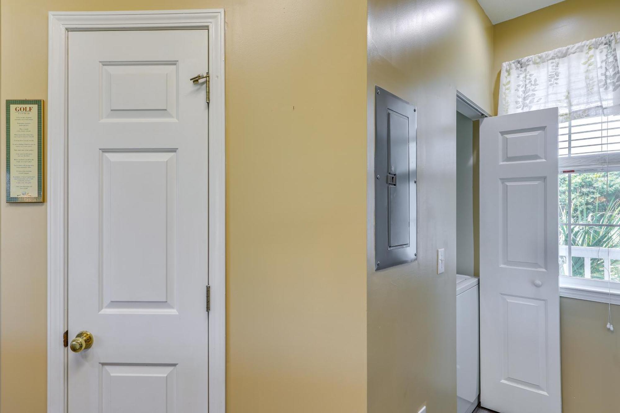 Bright Myrtle With Amenities!