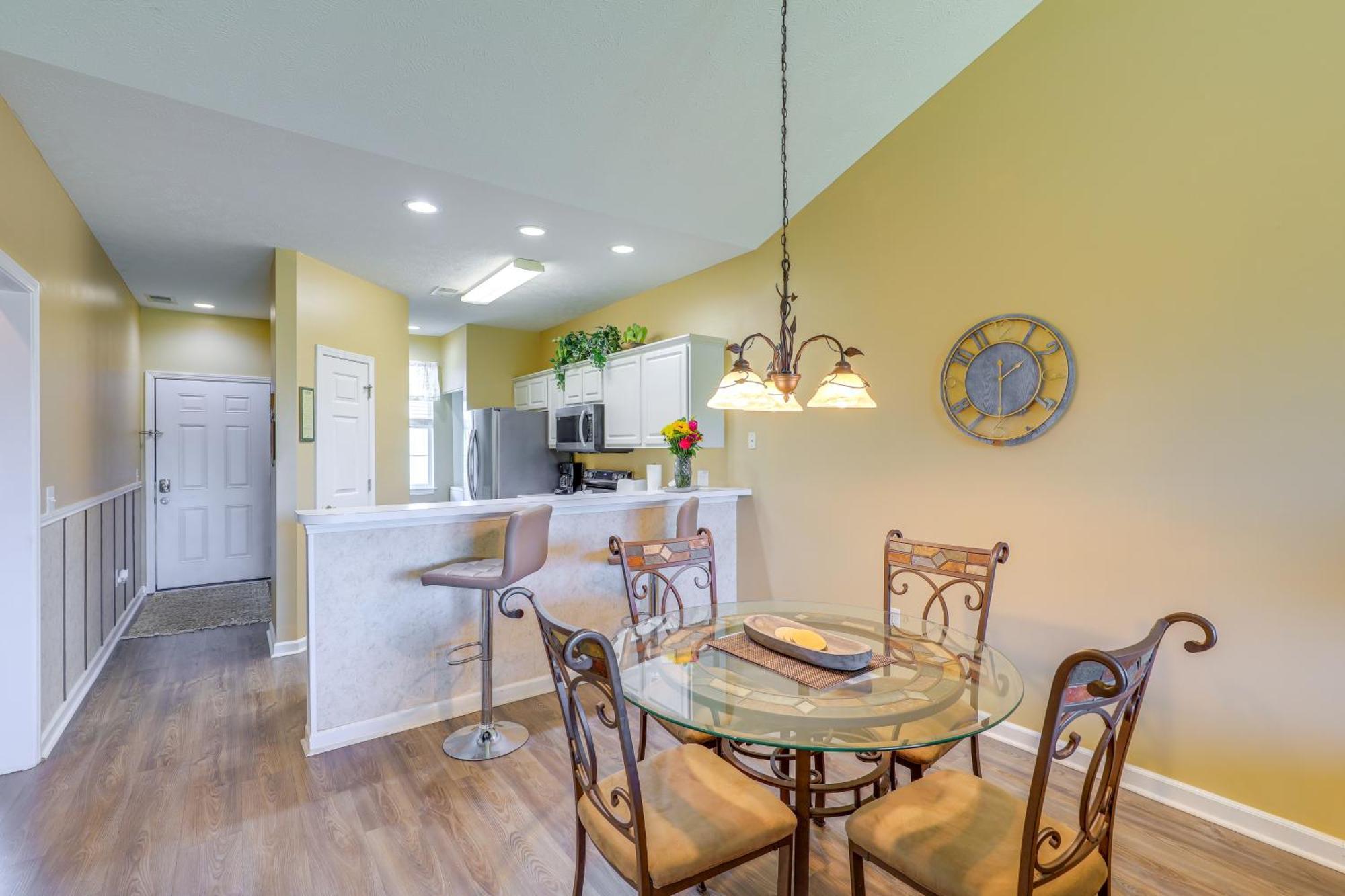 Bright Myrtle With Amenities! * Myrtle Beach