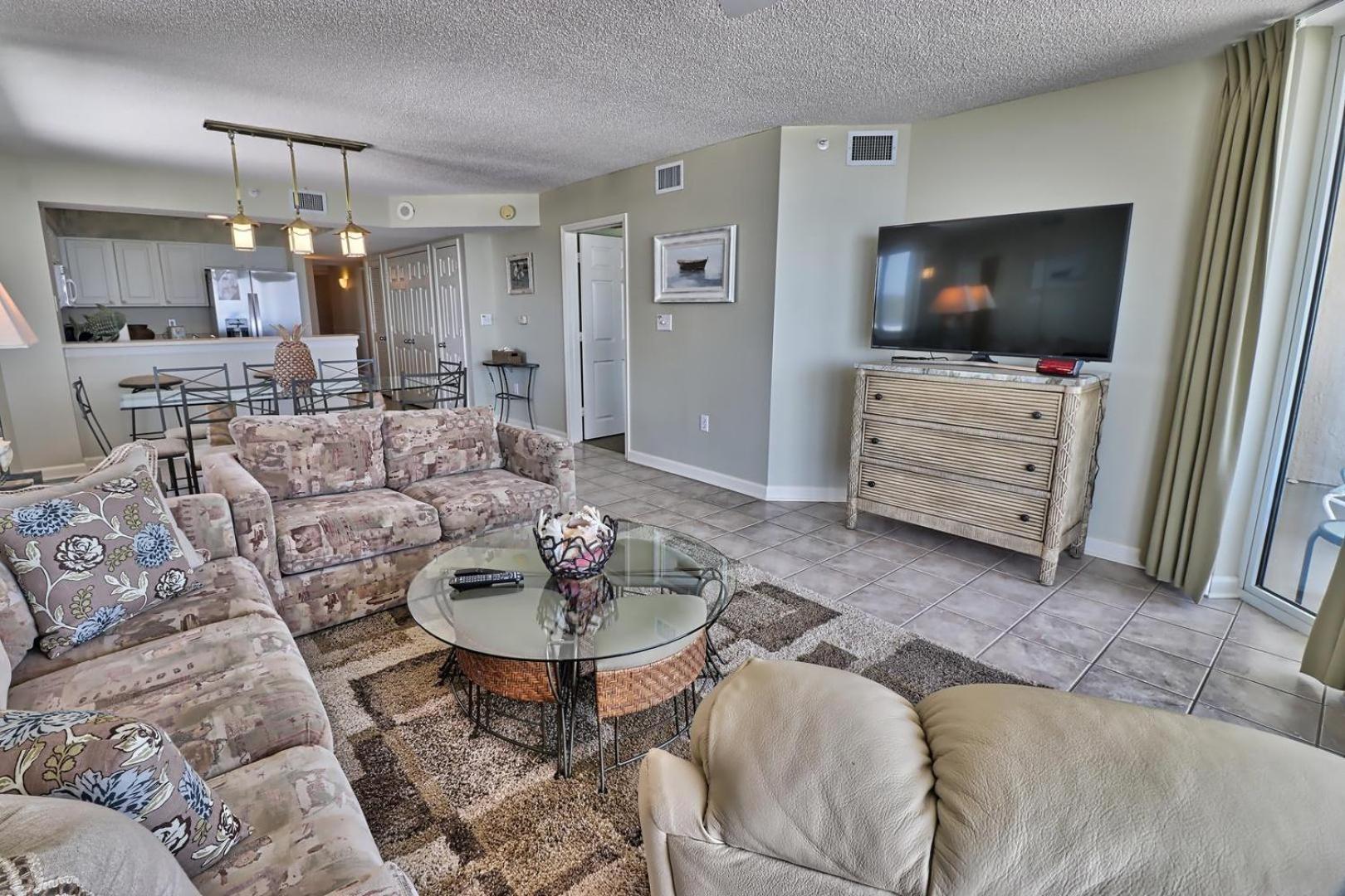 Luxurious, Oceanfront Condo, Spectacular Views, Beachfront, Wifi, Pools, Monthly Holiday home Myrtle Beach