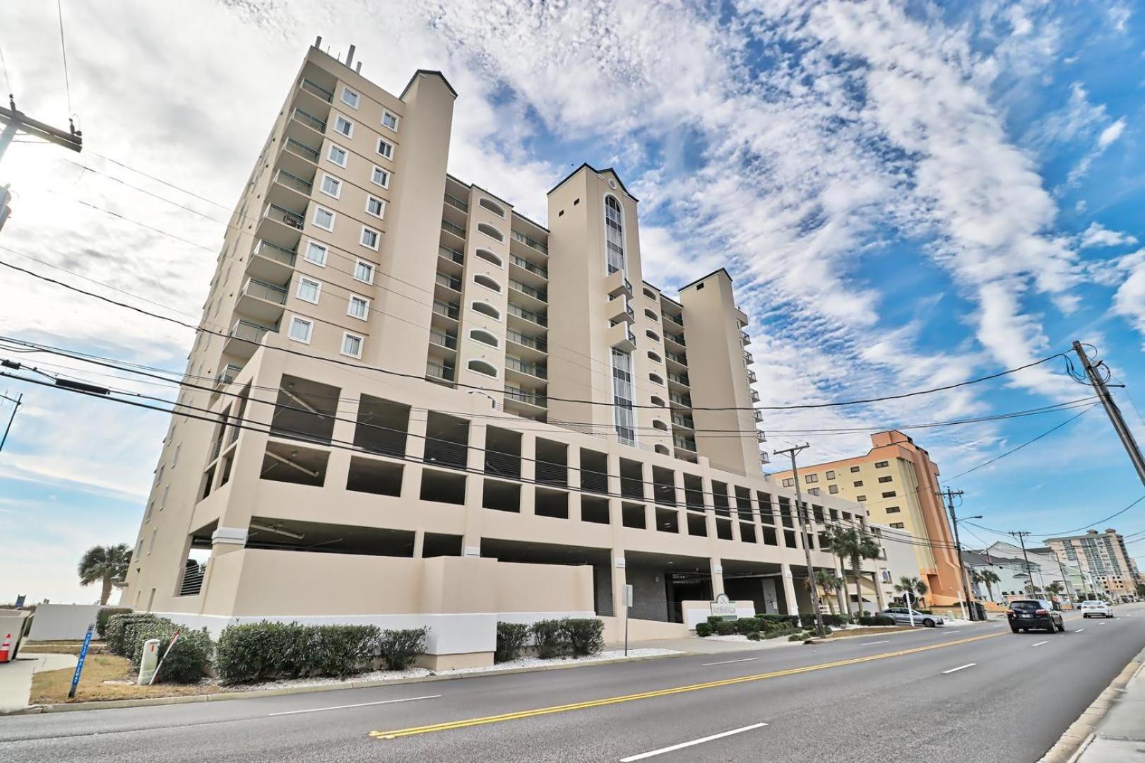 Luxurious, Oceanfront Condo, Spectacular Views, Beachfront, Wifi, Pools, Monthly * Myrtle Beach