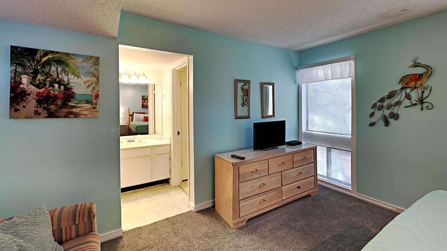 Holiday home Comfortable 4 Blocks From The Beach