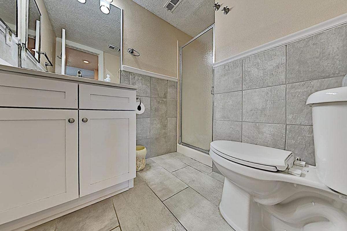 Full Kitchen Outdoor Pool Comfortable *