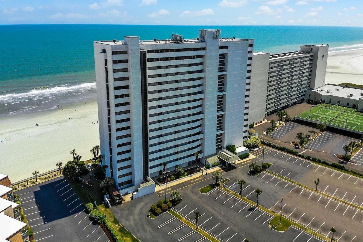 Holiday home Dream Vacation: Oceanfront Tennis Courts *