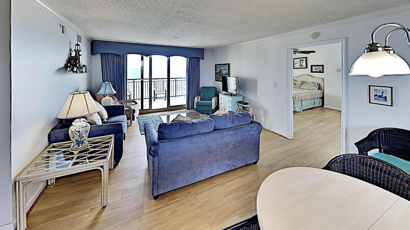 Sunny On 145 Acres With Trails & Indoor Pool Holiday home