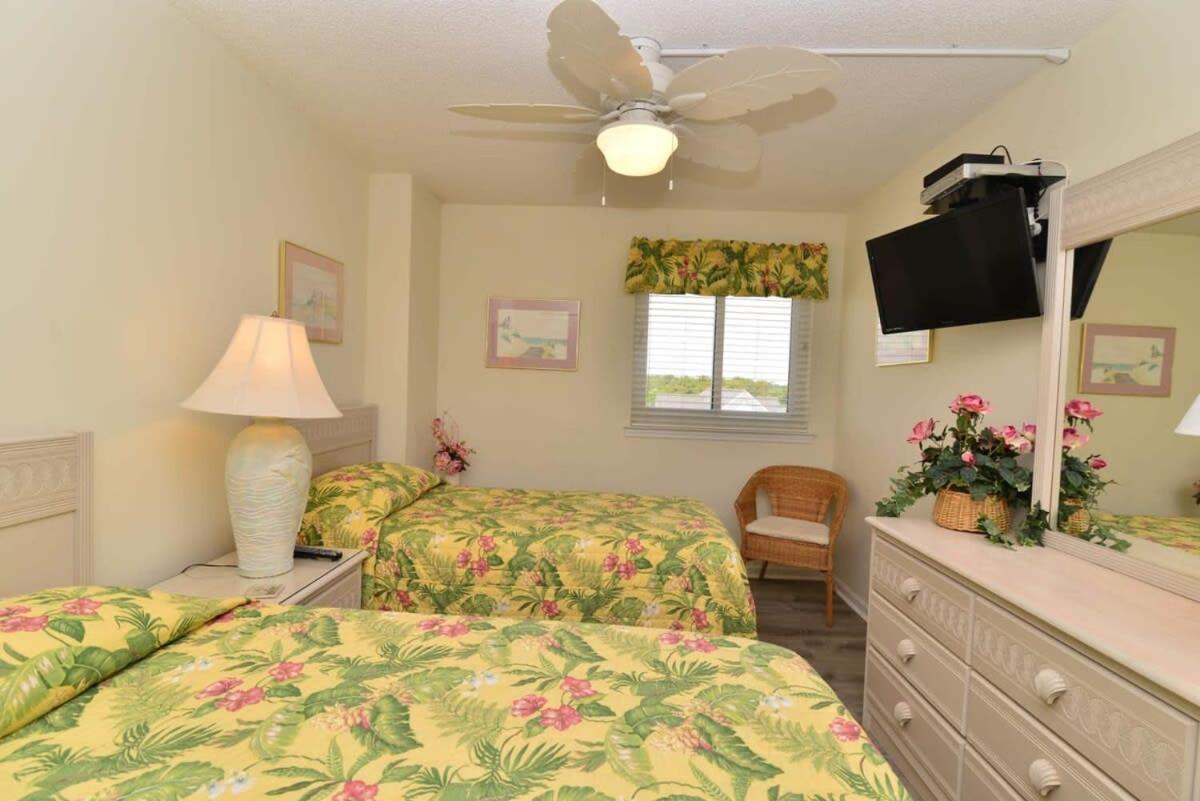 Holiday home The Pinnacle Oceanfront 2 Balconies Location *