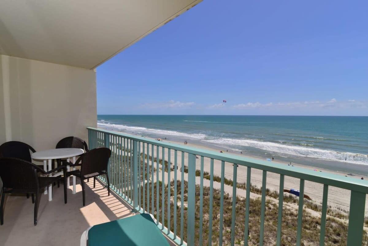 Holiday home The Pinnacle Oceanfront 2 Balconies Location