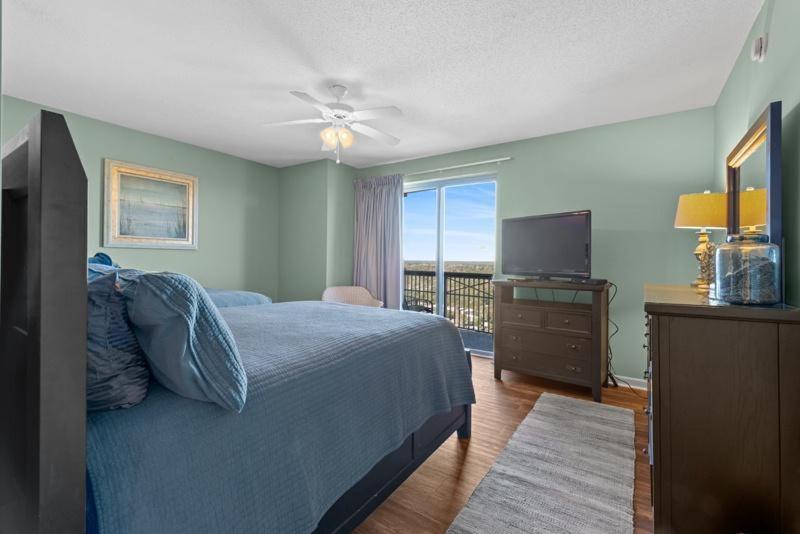 Luxurious Beautifully Decorated Ocean View In Beachfront Building Holiday home