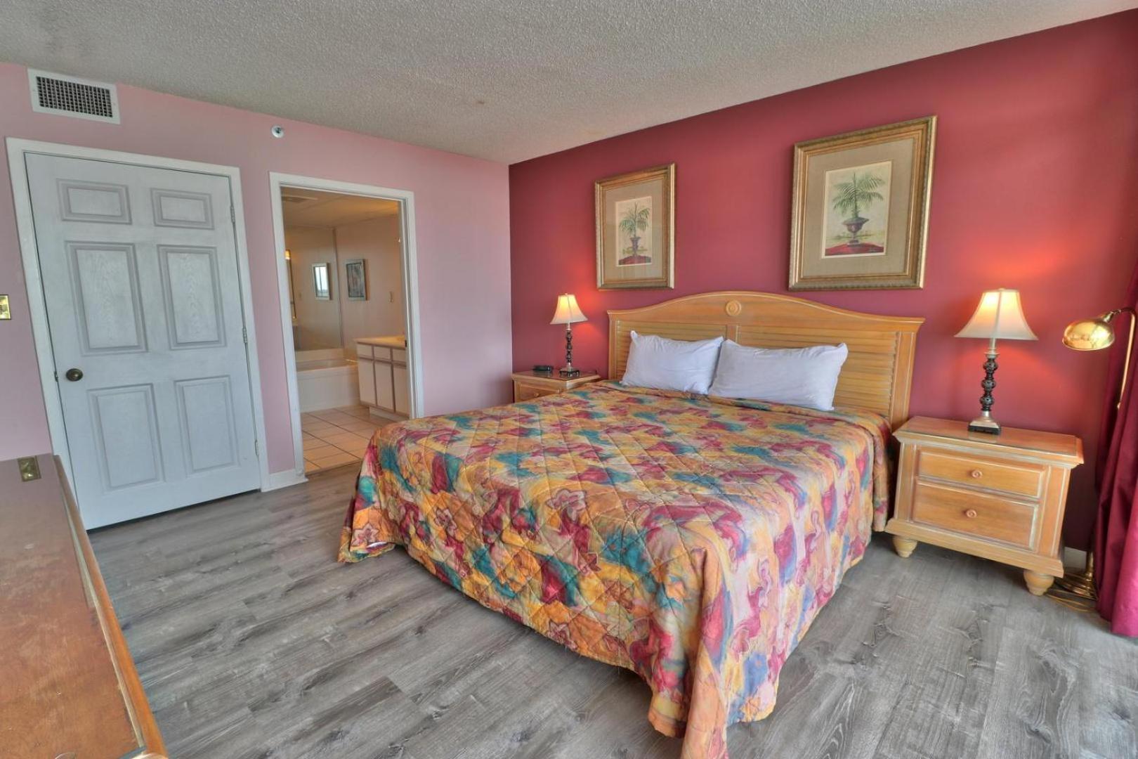 Ocean View Condo, Pool, Beach Access, Wifi Included, Monthly Winter Holiday home *