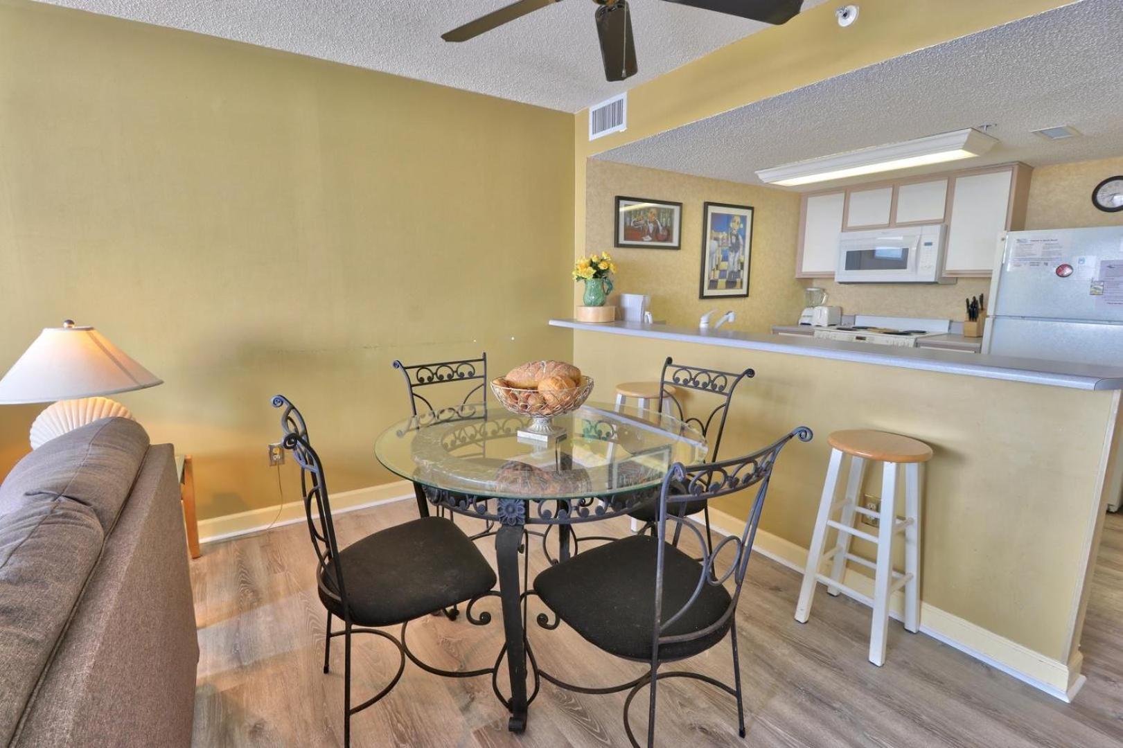 Ocean View Condo, Pool, Beach Access, Wifi Included, Monthly Winter