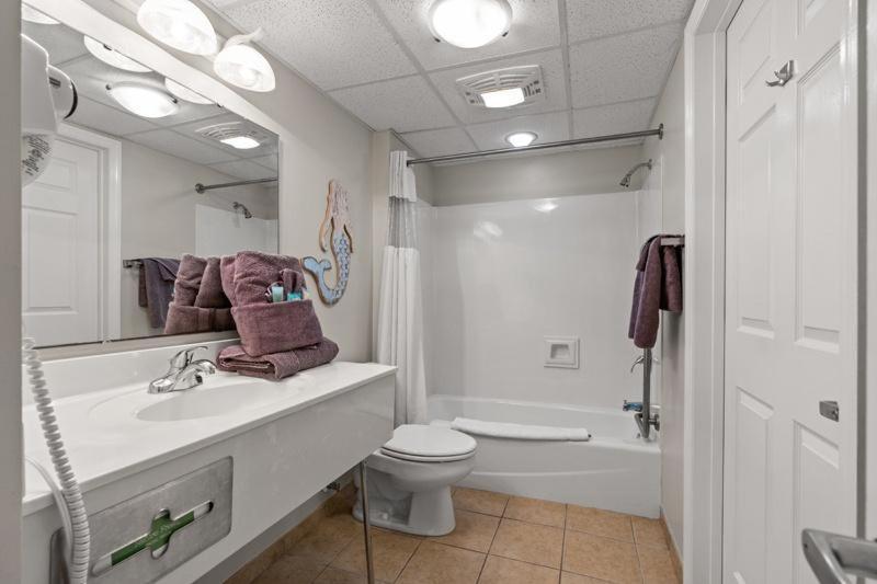New Holiday Sands 511 Pools, Wifi, 2br Oceanfront *