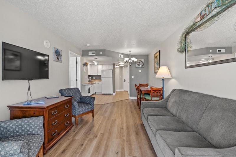 New Holiday Sands 511 Pools, Wifi, 2br Oceanfront * Myrtle Beach
