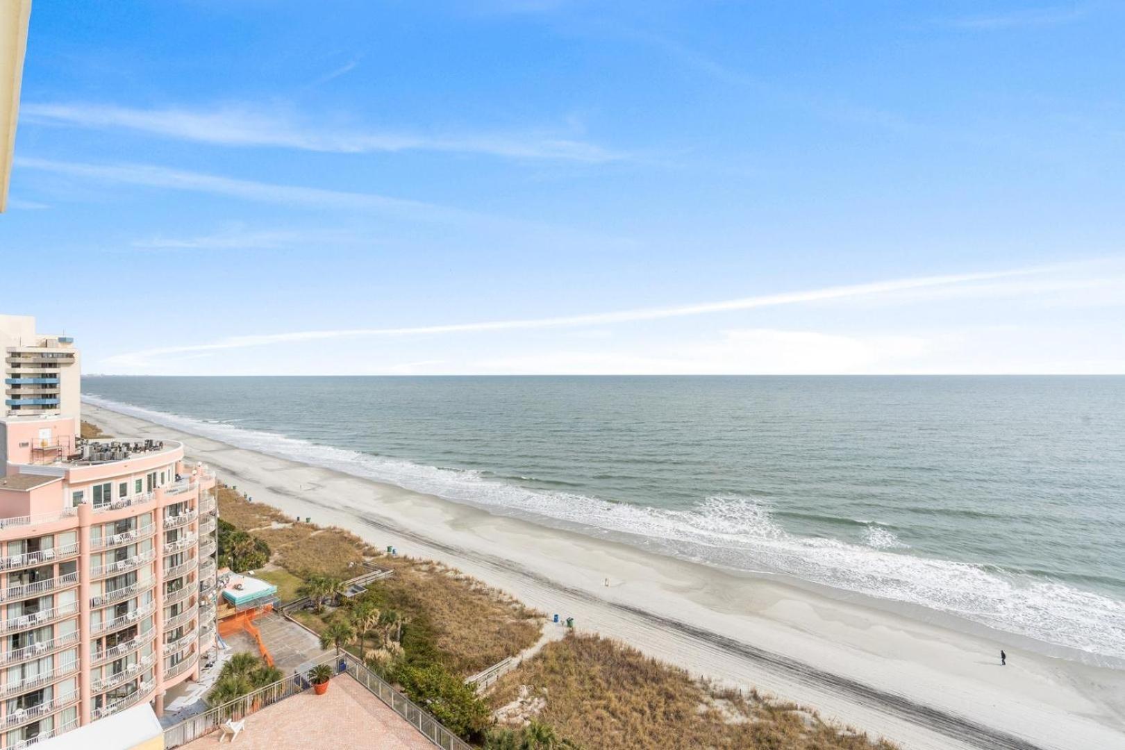 Holiday home Oceanfront Getaway, Beach Access, Pools