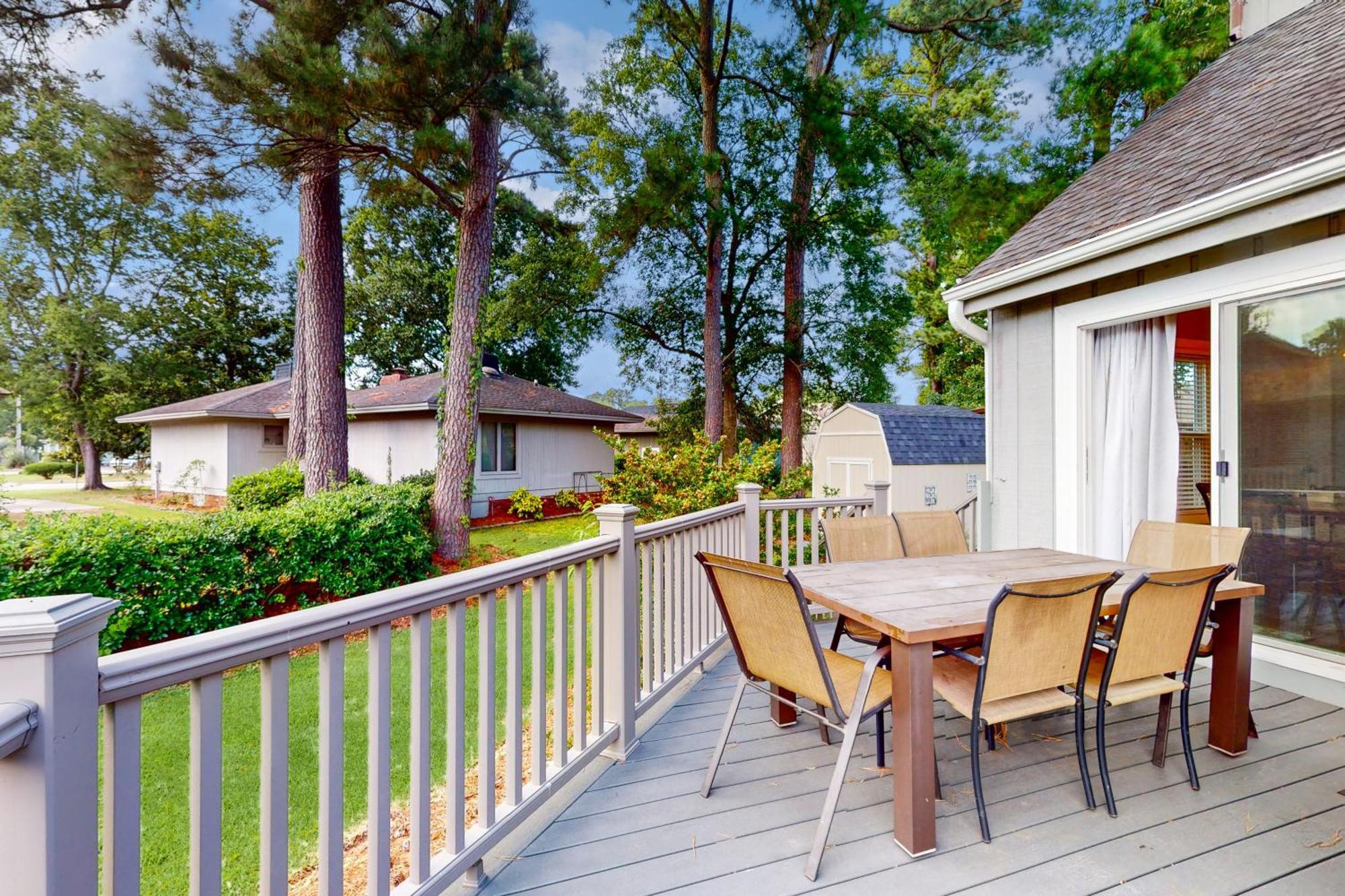 Cozy Retreat * Myrtle Beach