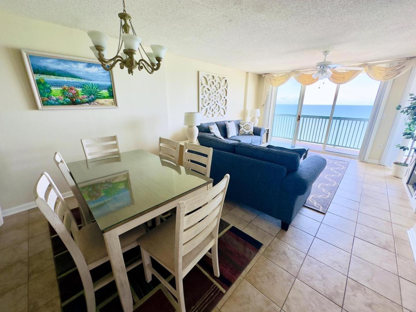 Ashworth 1604 Apartment *