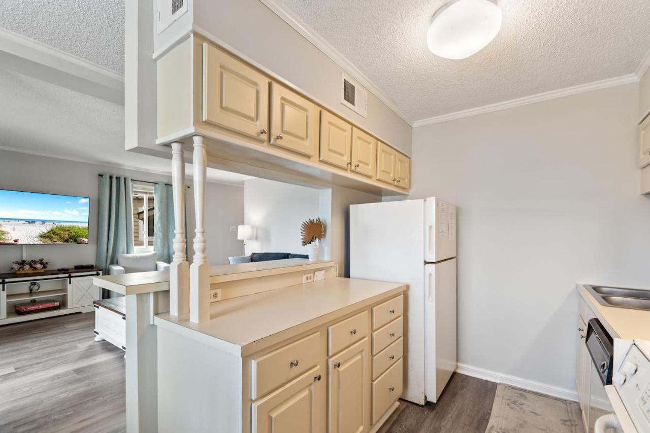 Pools - Near Main St - Steps Away - Waipani Apartment *