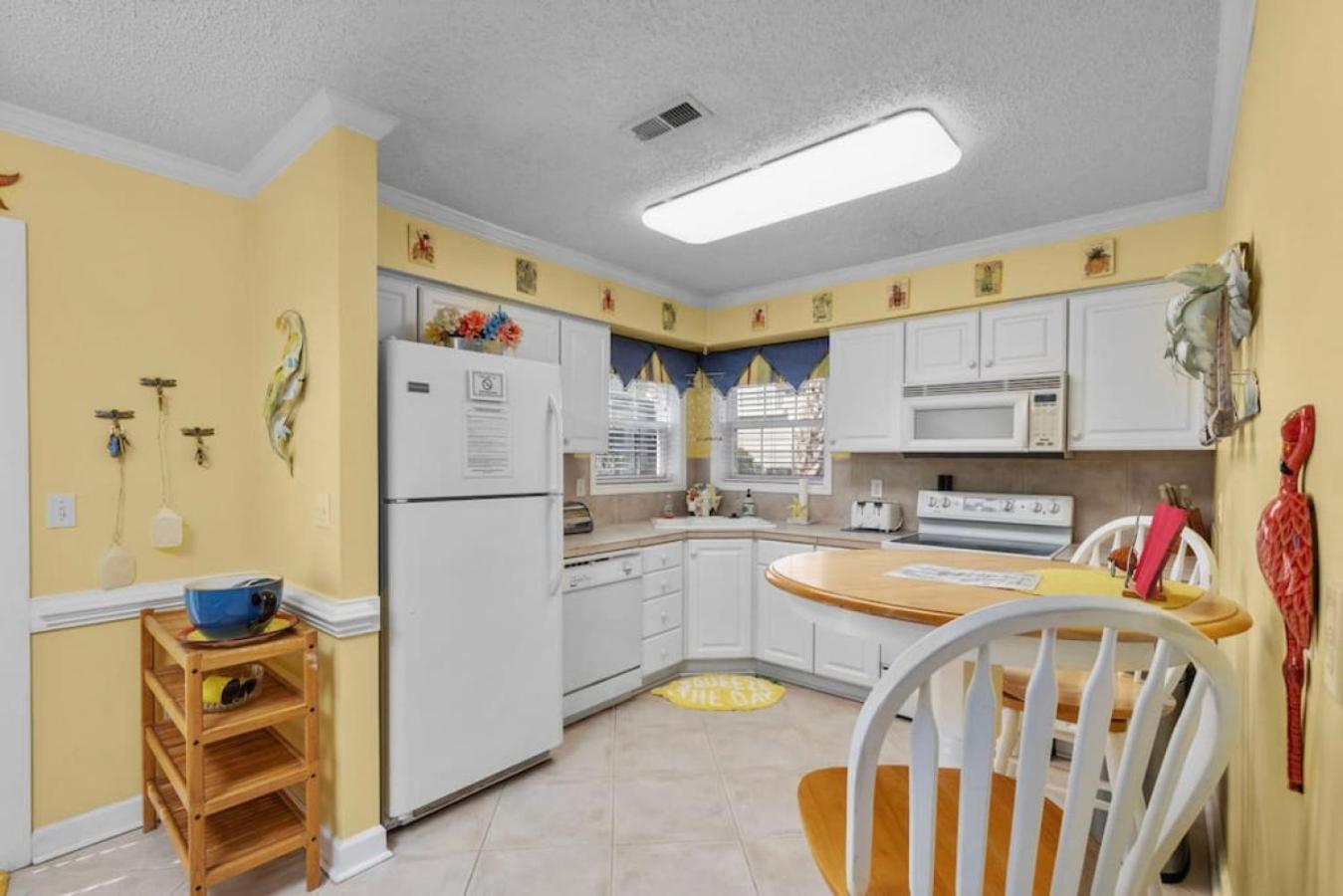 Spacious Wh Cottage- 6 Bds- Pool- Block 2 By Mybeach Vacation Holiday home *