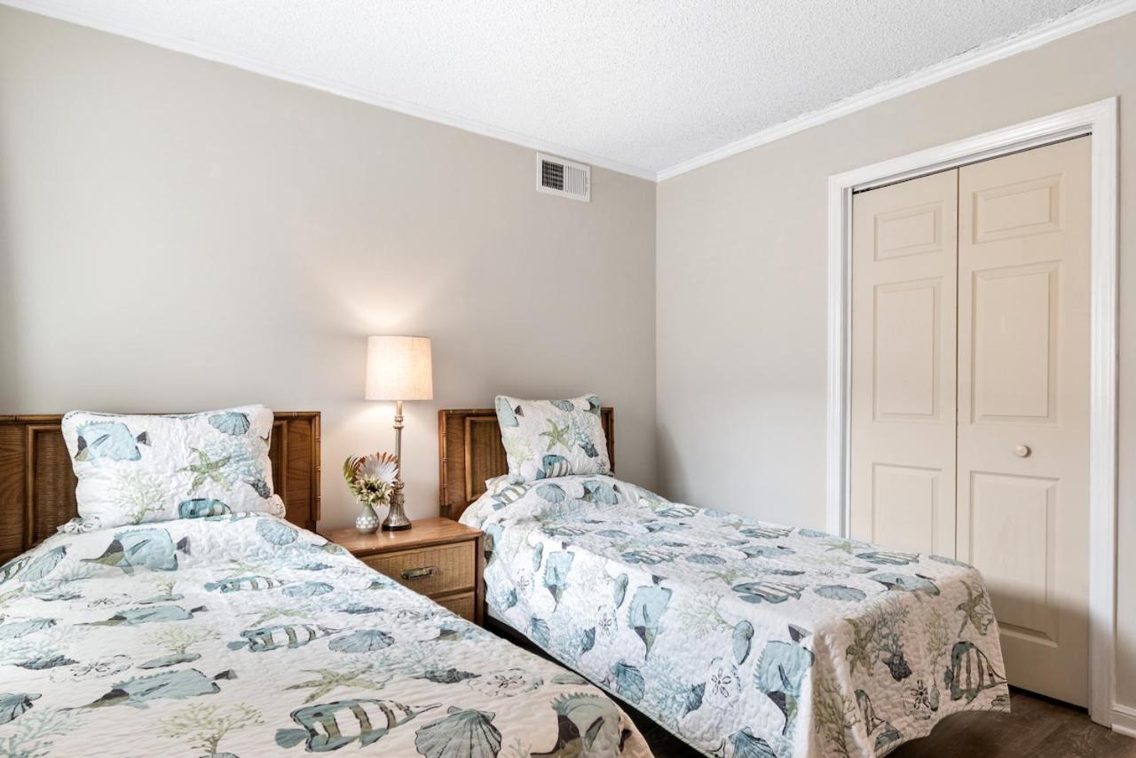Pools - Near Main St - Steps Away - Waipani Apartment *