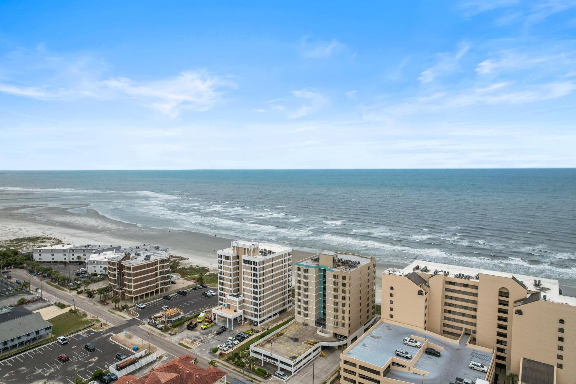 Luxurious Beachfront At Sea Marsh Ii Apartment *
