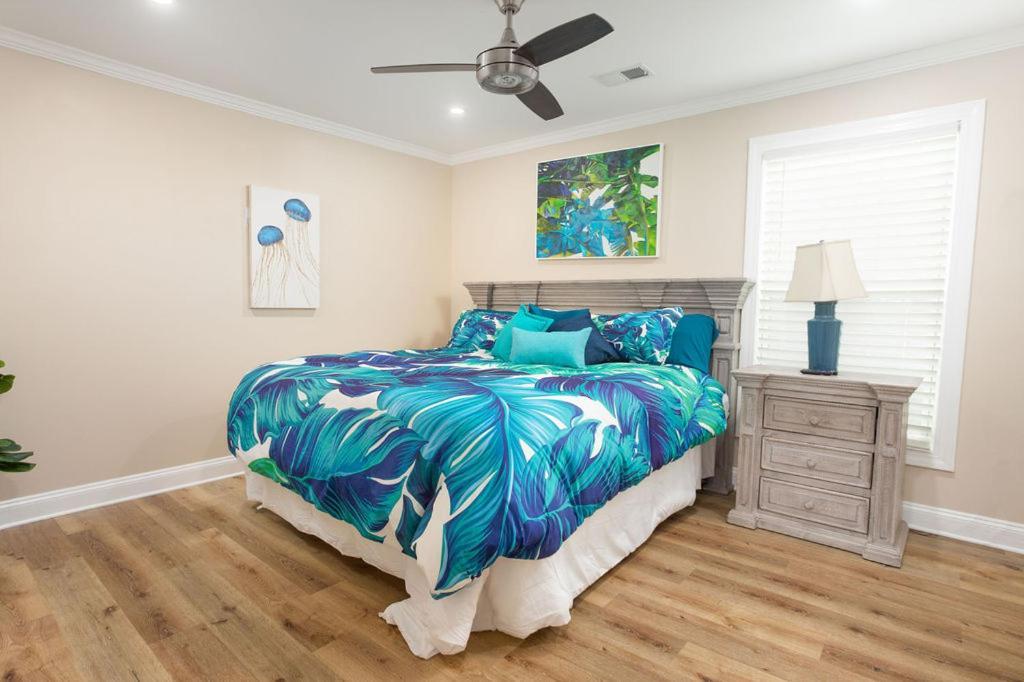 Holiday home New Tropical Getaway With Pool, Games, Steps 2 By Mybeach Vacation