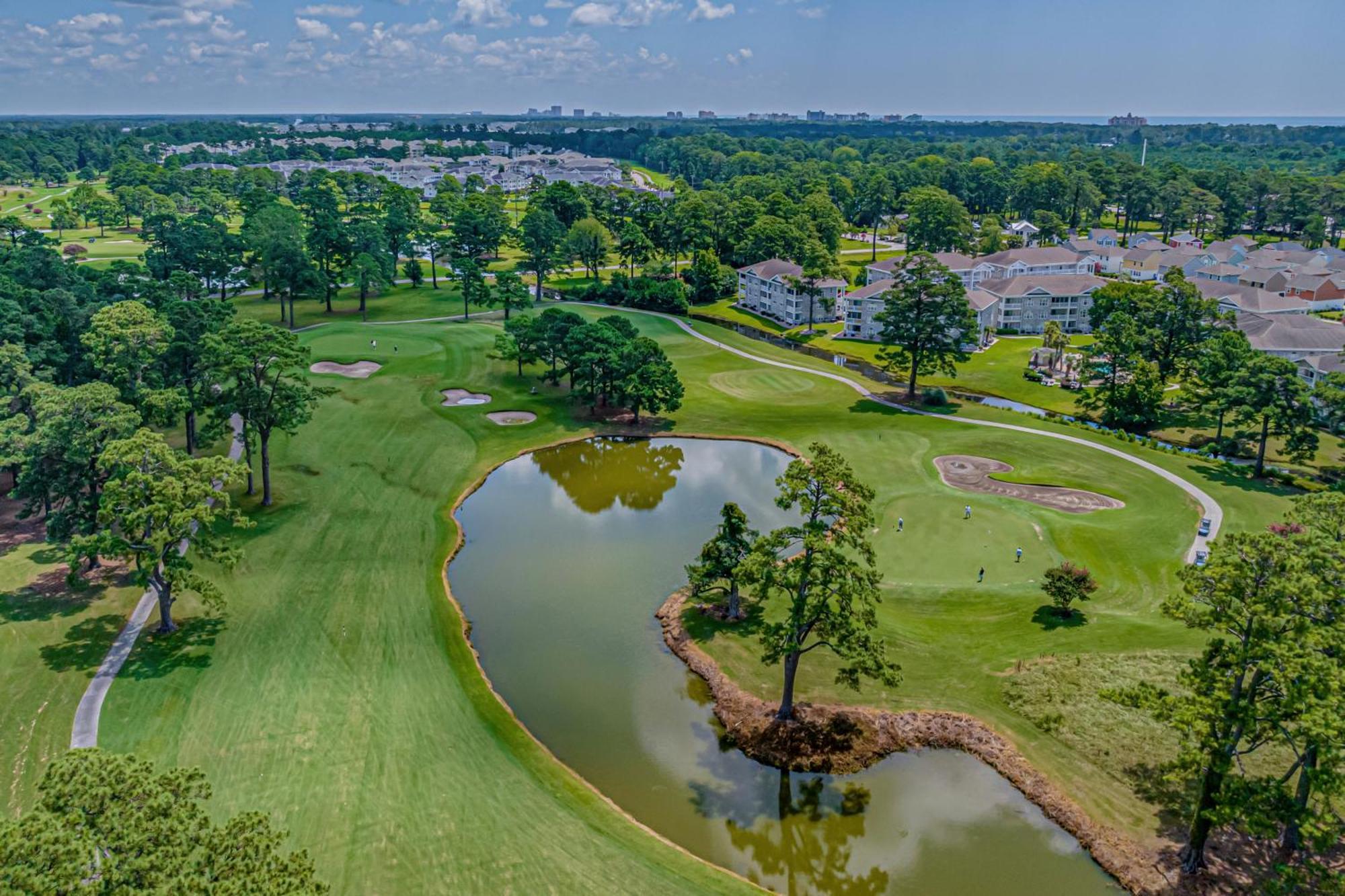 Impeccable Golf View- 4 Bds- Pools - Near Broadway Apartment *