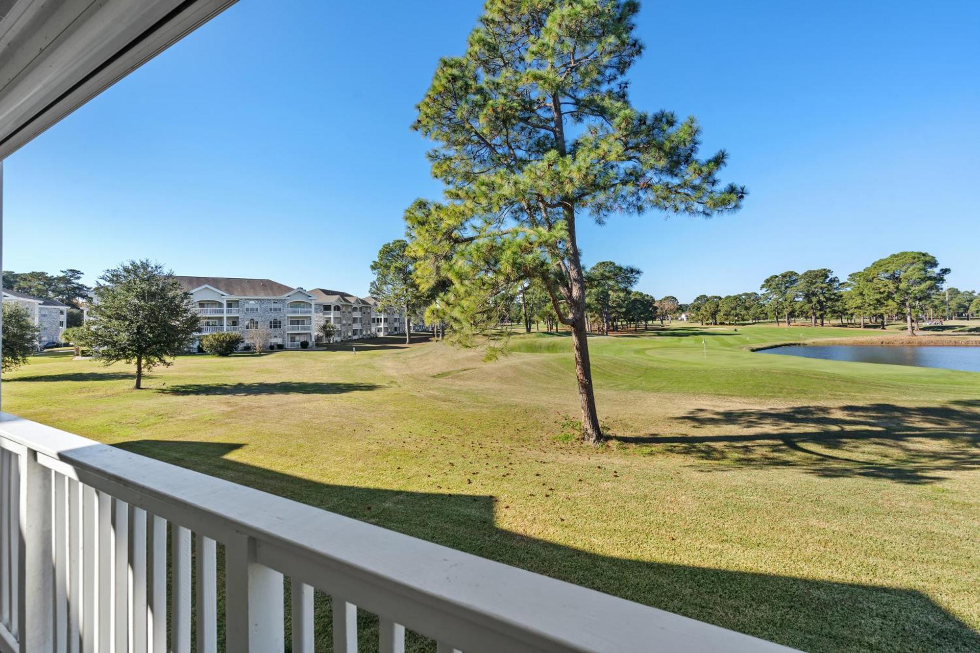 Apartment Impeccable Golf View- 4 Bds- Pools - Near Broadway