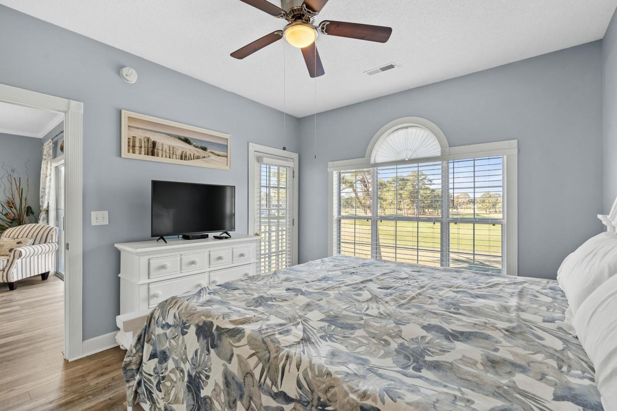 Apartment Impeccable Golf View- 4 Bds- Pools - Near Broadway Myrtle Beach