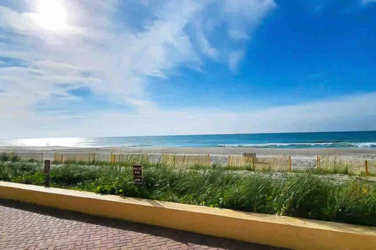 Oceanfront. Ground Floor. Easily Accessible. Apartment Myrtle Beach