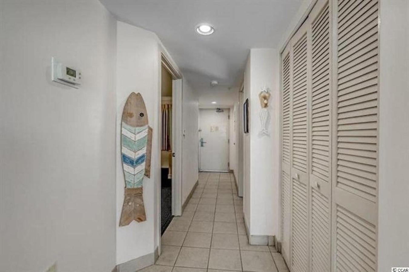Walk To Myrtle Boardwalk, Oceanfront, Pool Holiday home *